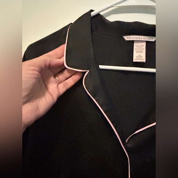 Victoria's Secret Black Satin Top - Picture 4 of 7